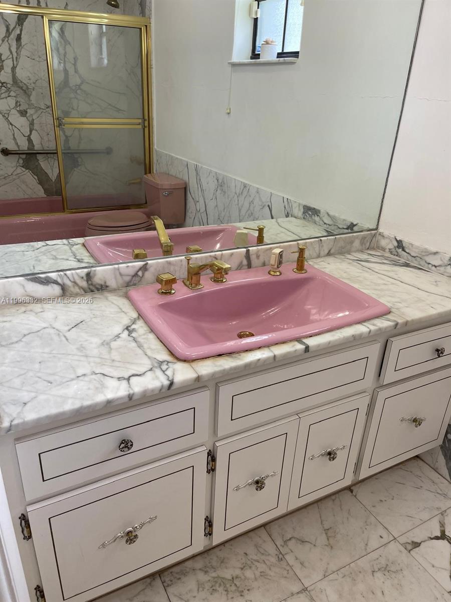 COUNTRY CLUB OF MIAMI EST - Residential