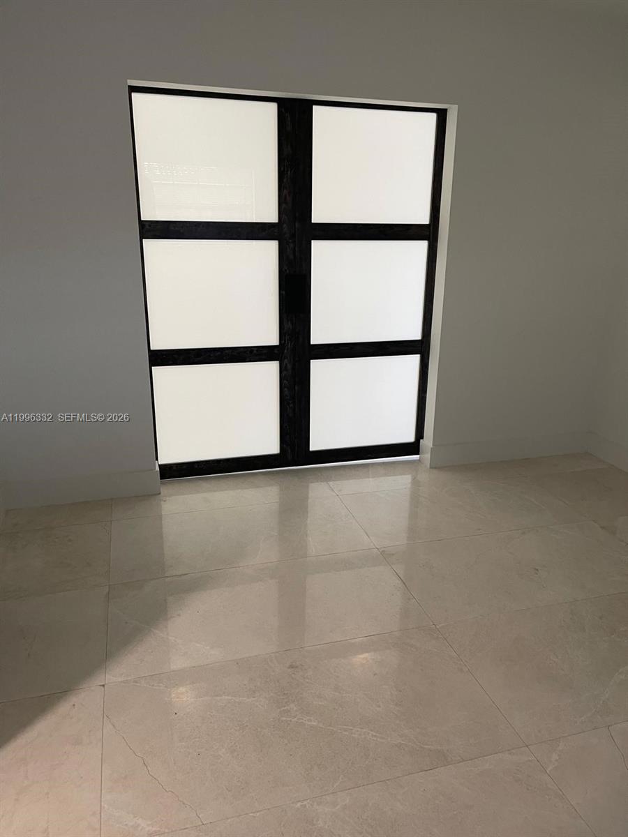 COUNTRY CLUB OF MIAMI EST - Residential