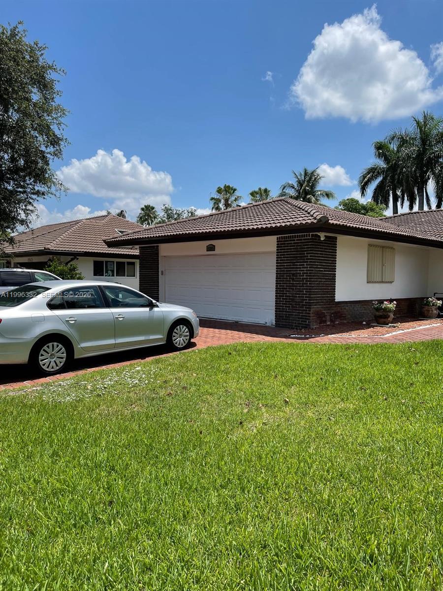 COUNTRY CLUB OF MIAMI EST - Residential