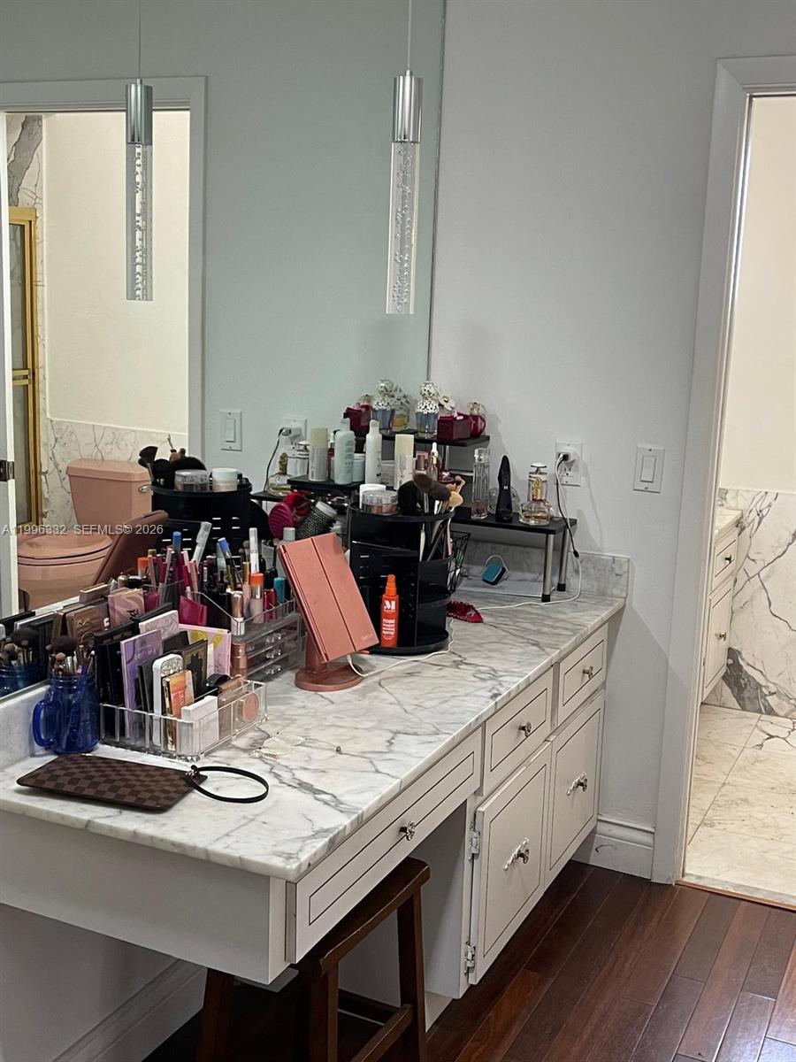 COUNTRY CLUB OF MIAMI EST - Residential