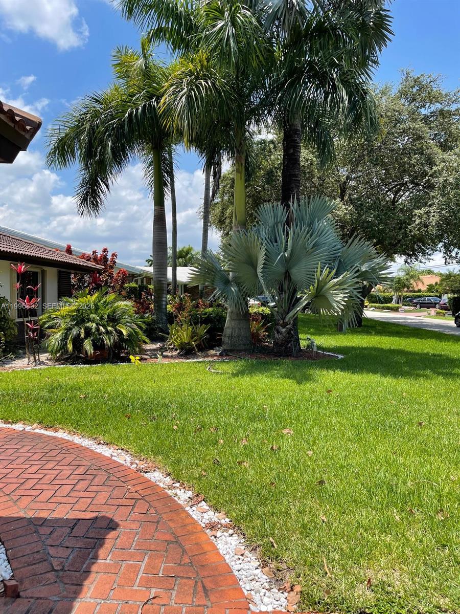 COUNTRY CLUB OF MIAMI EST - Residential