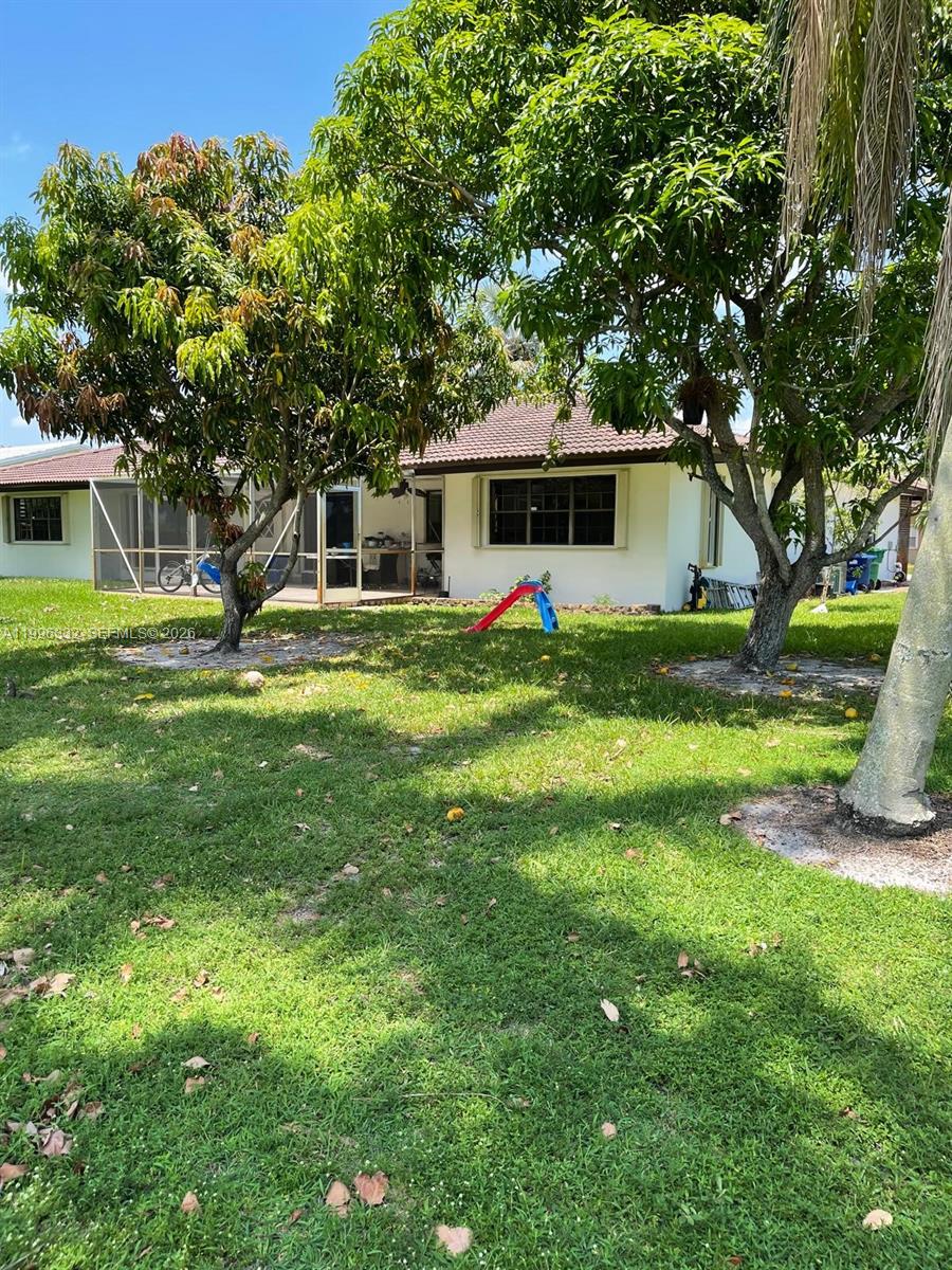 COUNTRY CLUB OF MIAMI EST - Residential