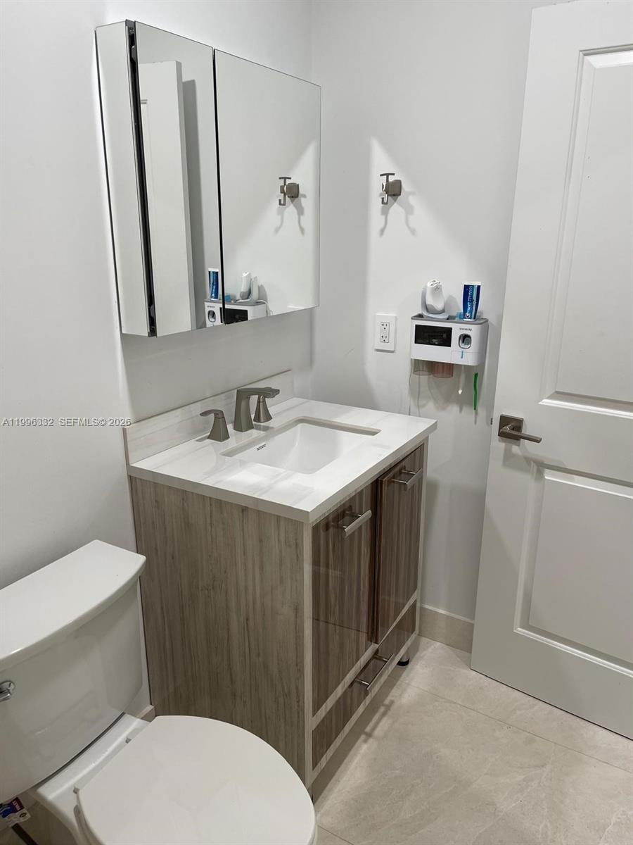 COUNTRY CLUB OF MIAMI EST - Residential