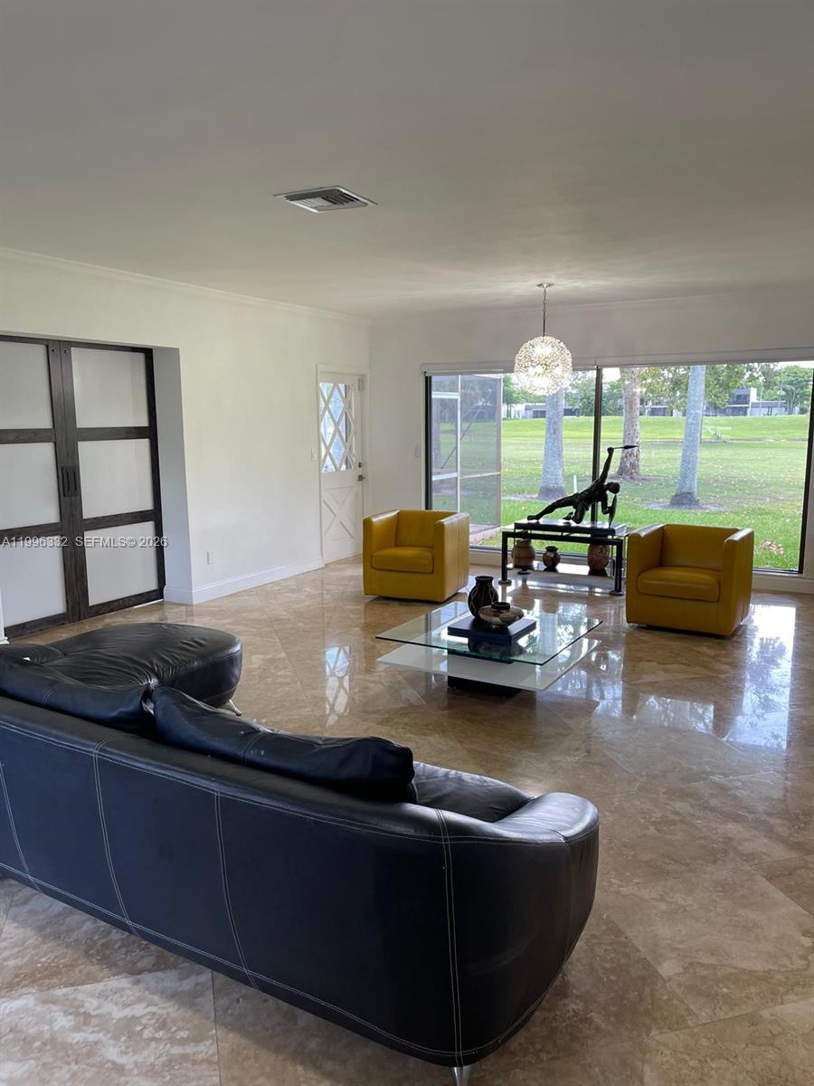 COUNTRY CLUB OF MIAMI EST - Residential