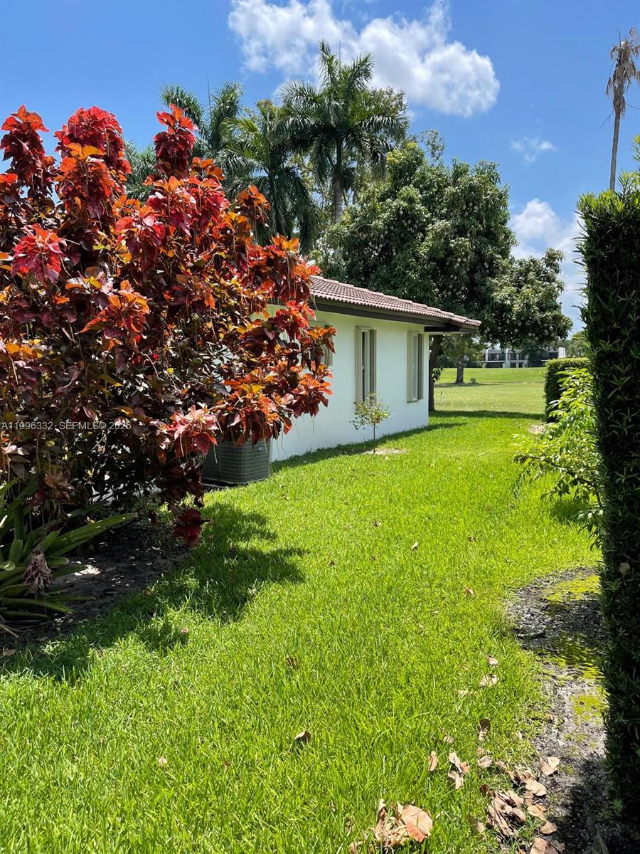 COUNTRY CLUB OF MIAMI EST - Residential