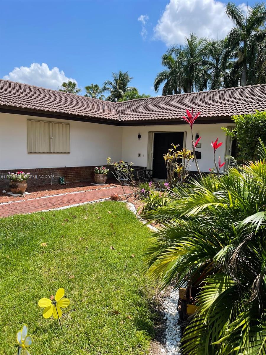 COUNTRY CLUB OF MIAMI EST - Residential