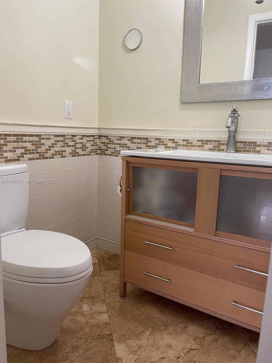 COUNTRY CLUB OF MIAMI EST - Residential