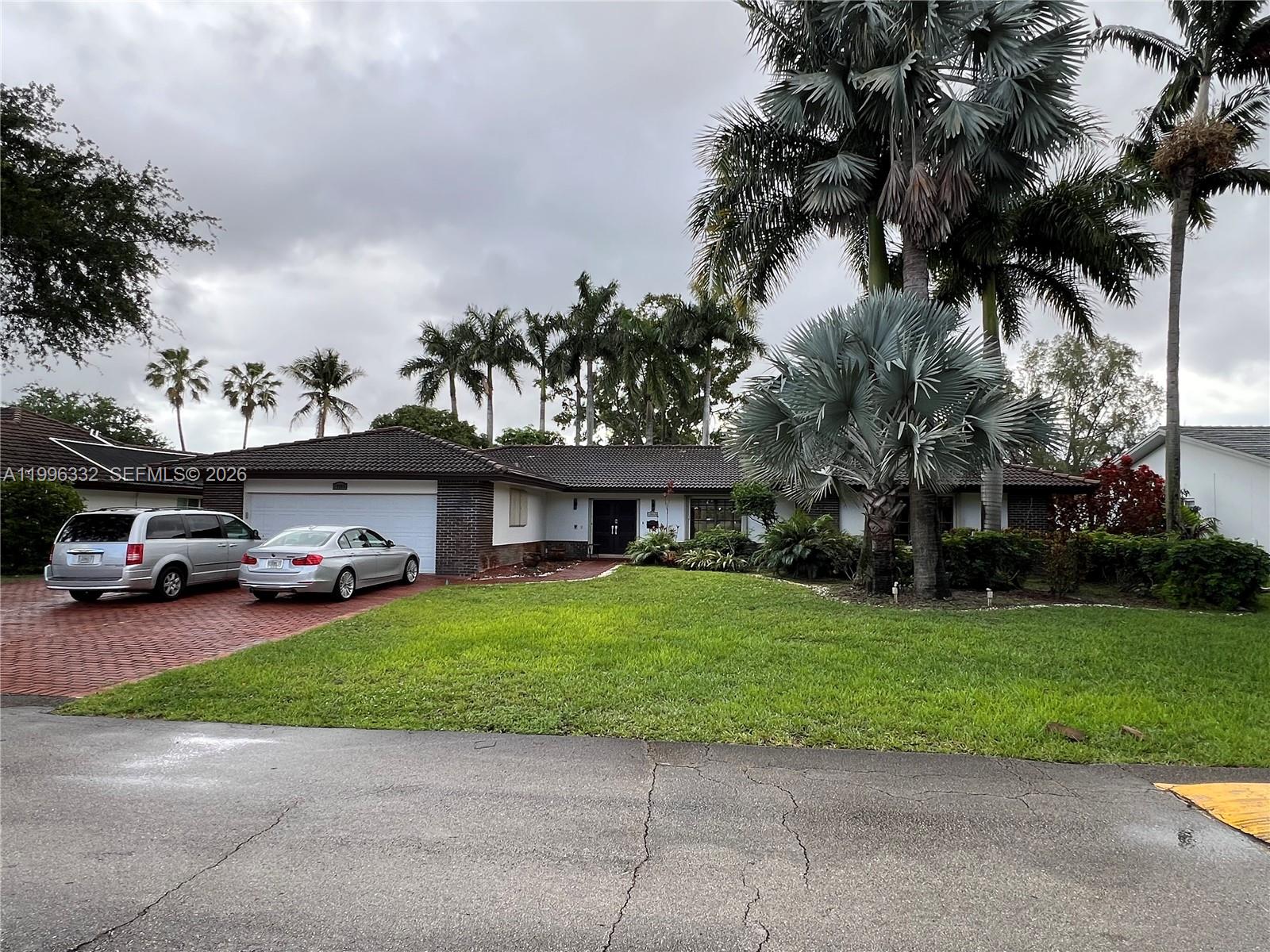 COUNTRY CLUB OF MIAMI EST - Residential