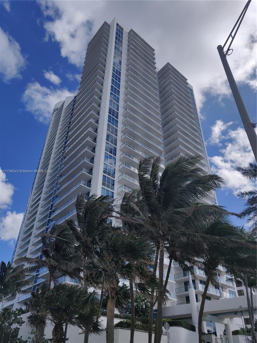 3101 S Ocean Dr 2206