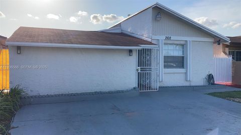 2102 SW 106th Ct Miami FL 33165