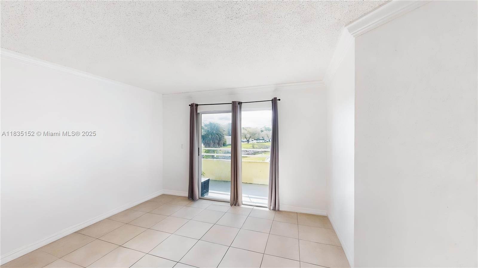 PALM COVE COND - Residential