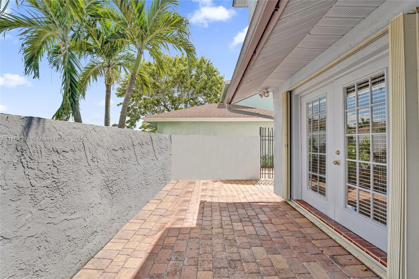 9950 SW 12th St