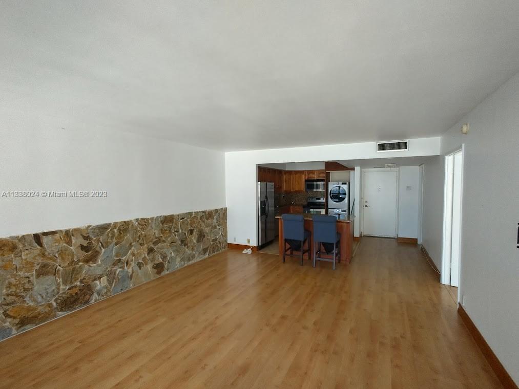 BRICKELL PLACE CONDO - Residential