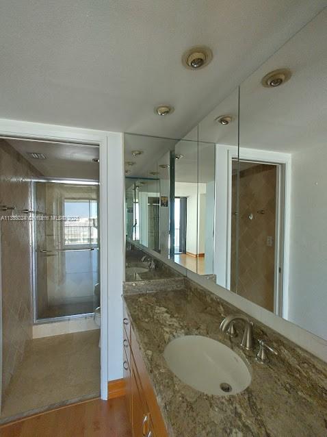 BRICKELL PLACE CONDO - Residential