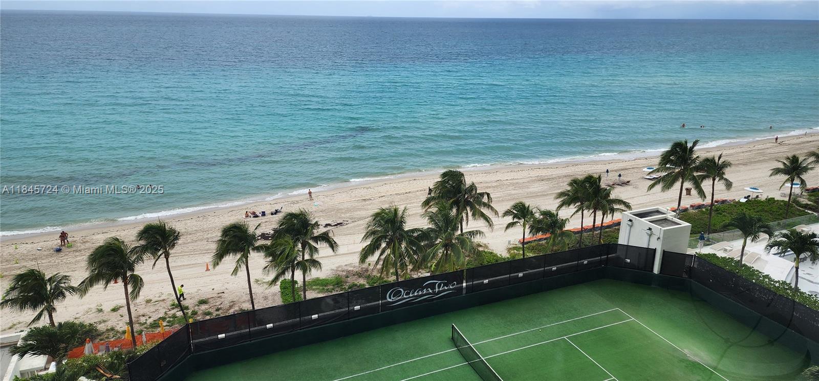 19111 Collins Ave 701