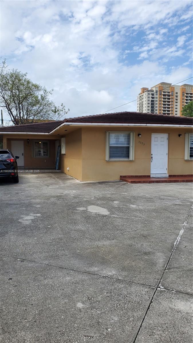 3325 SW 23rd Ter 0