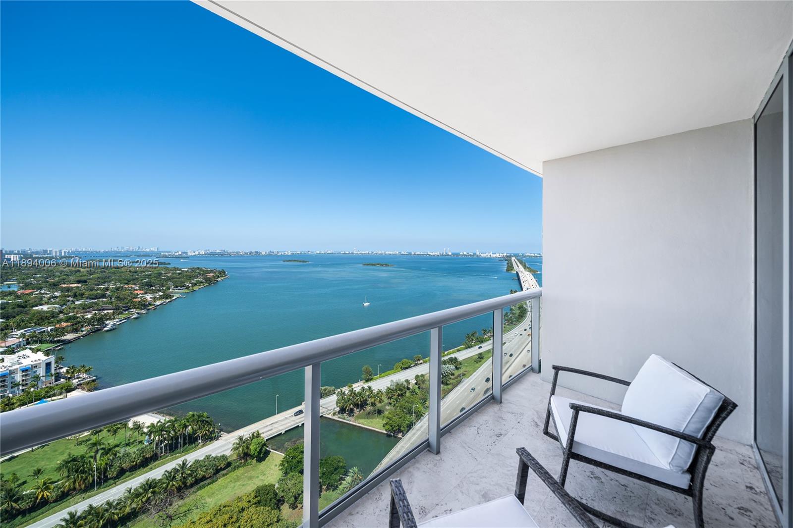 BLUE CONDO - Residential Lease