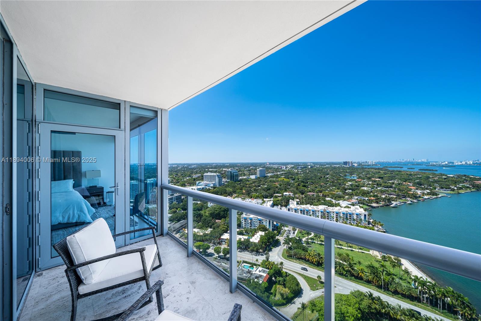 BLUE CONDO - Residential Lease