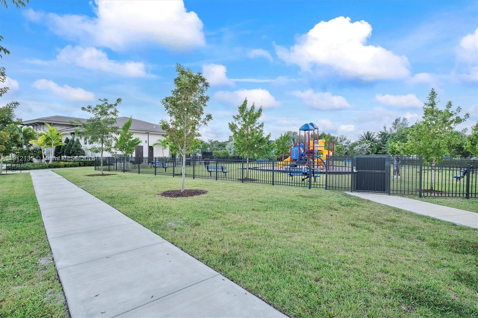 GOLF ESTS 1ST ADDN - Residential