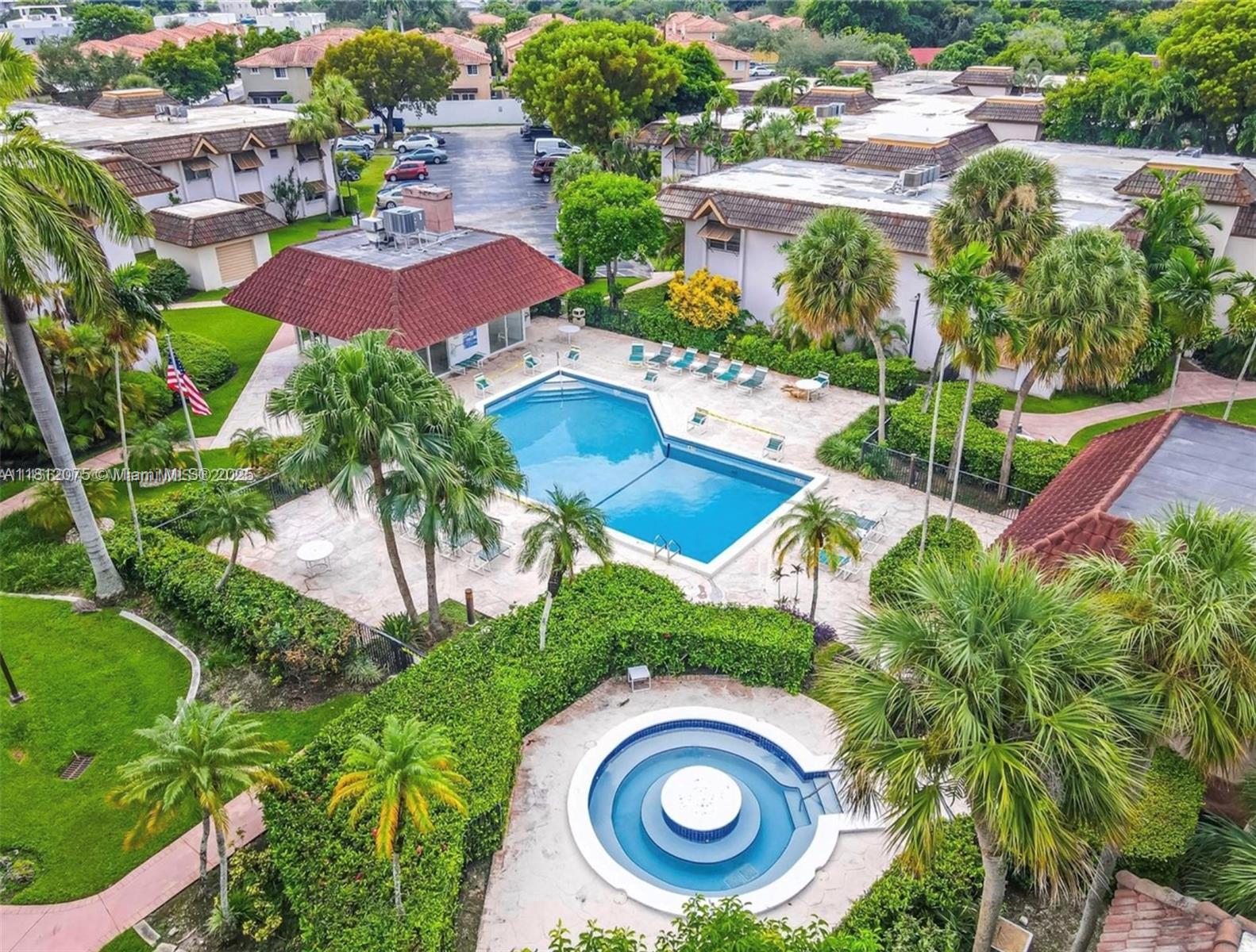 Rental Property at 9392 Sw 77th Ave E4, Miami, Broward County, Florida - Bedrooms: 1 
Bathrooms: 1  - $1,800 MO.