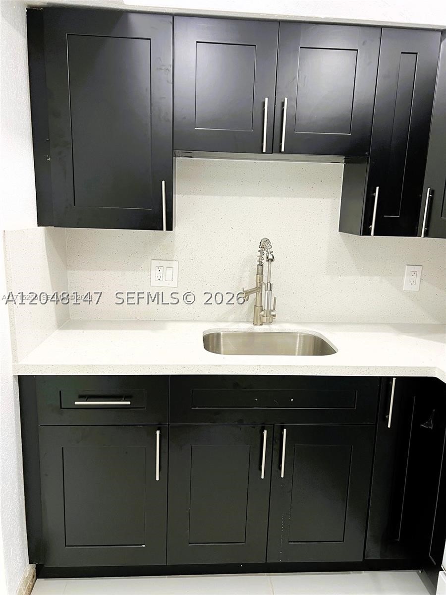 13987 NE 2nd Ave 8-2-3