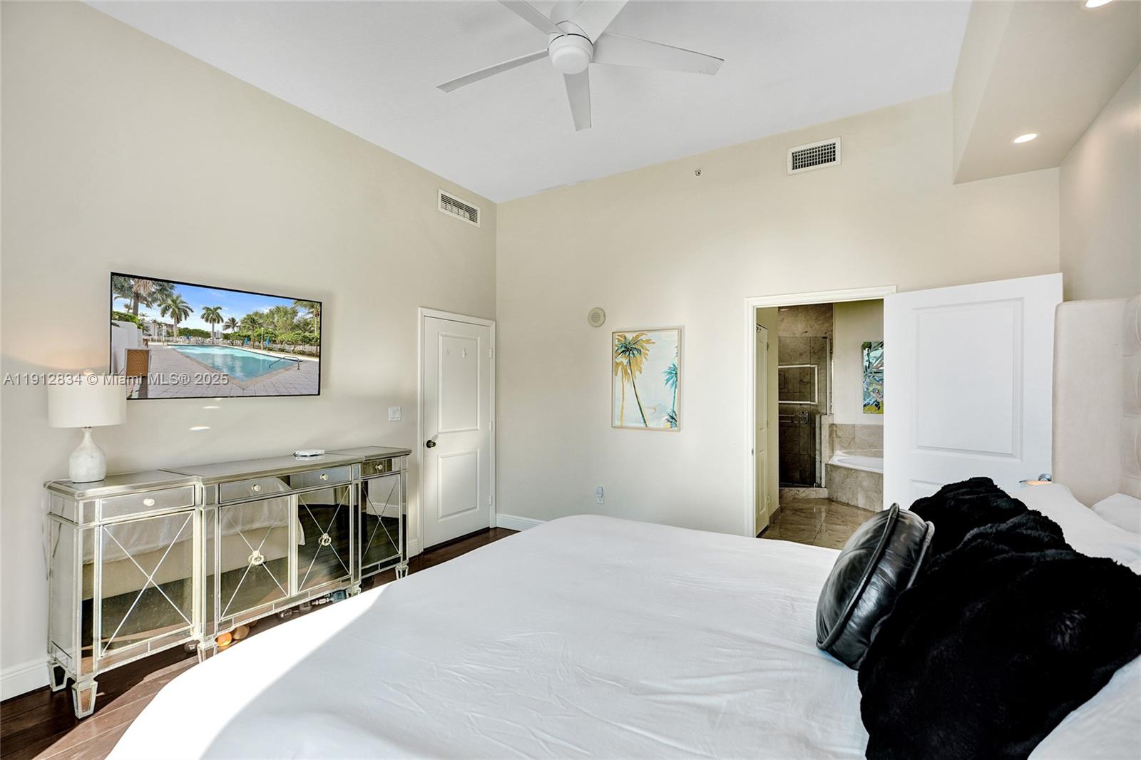 360 CONDO B - Residential Lease