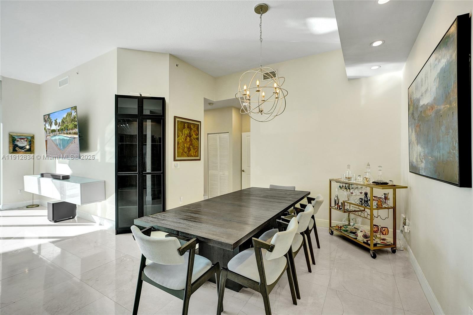 360 CONDO B - Residential Lease