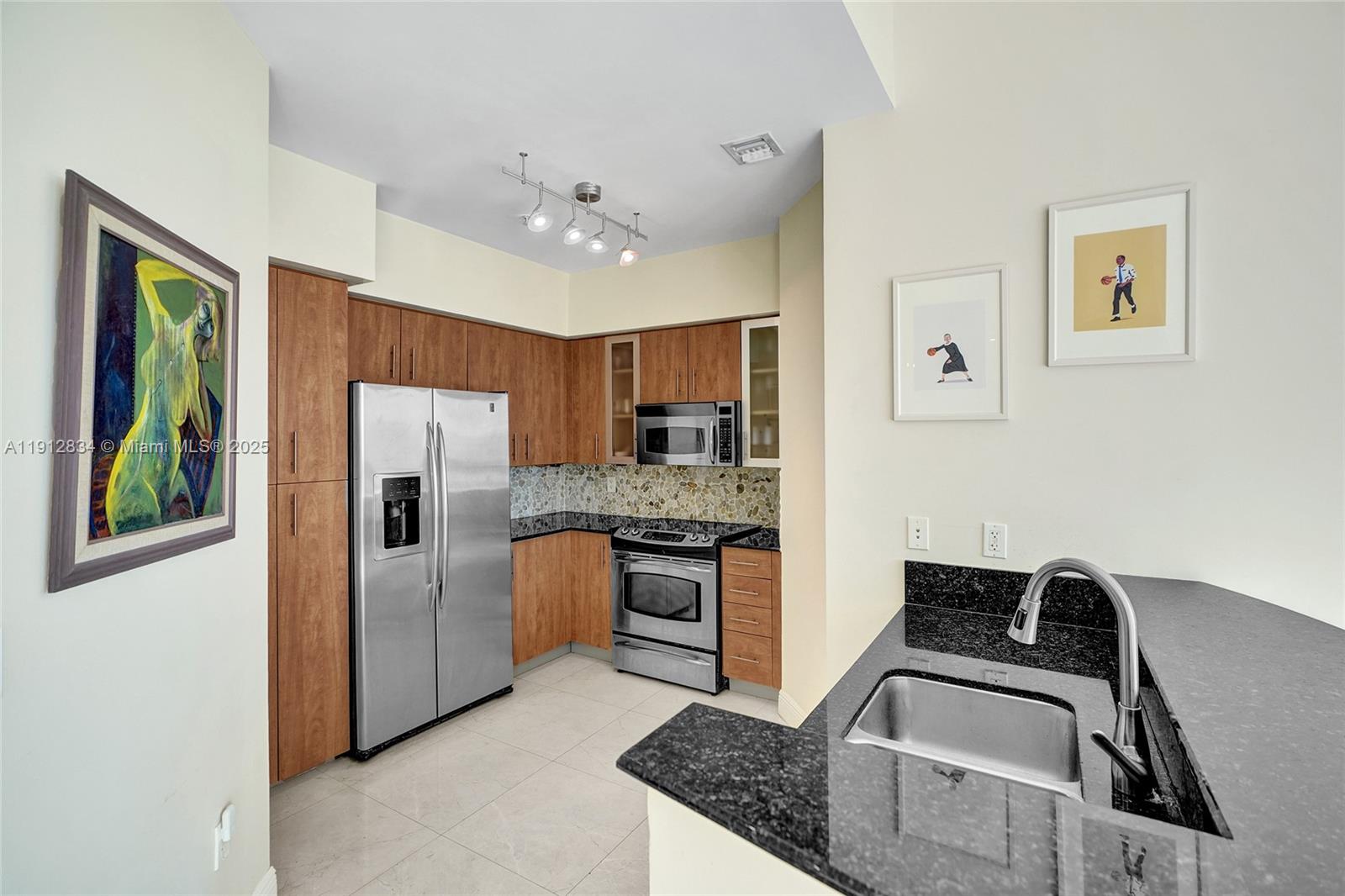 360 CONDO B - Residential Lease