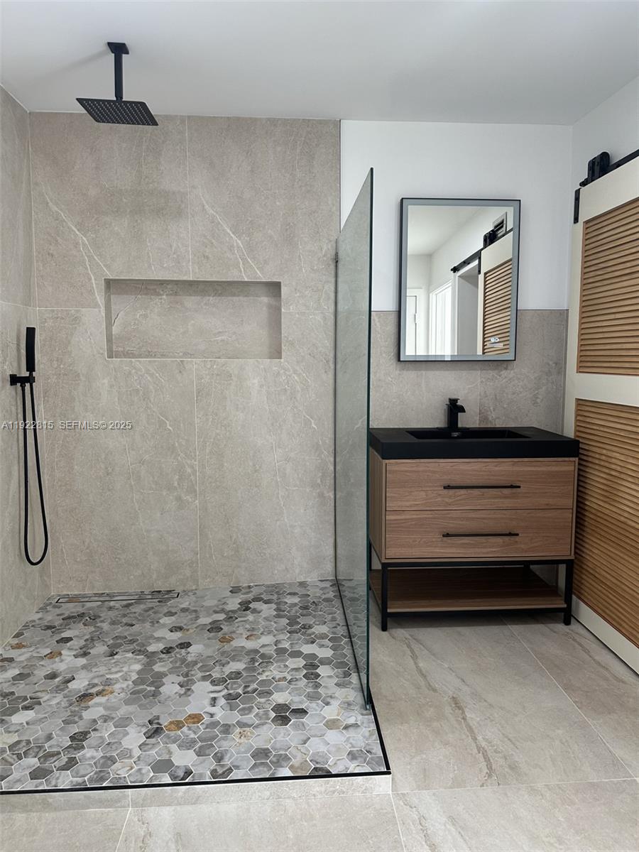 SNAPPER VILLAGE PH 2 SEC - Residential Lease