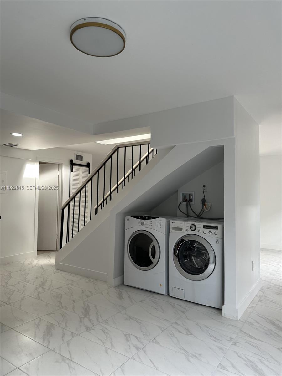 SNAPPER VILLAGE PH 2 SEC - Residential Lease