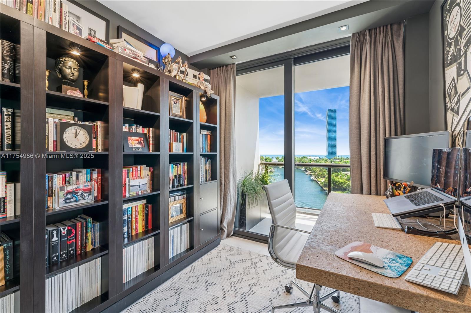 TURNBERRY ISLE SOUTH COND - Residential