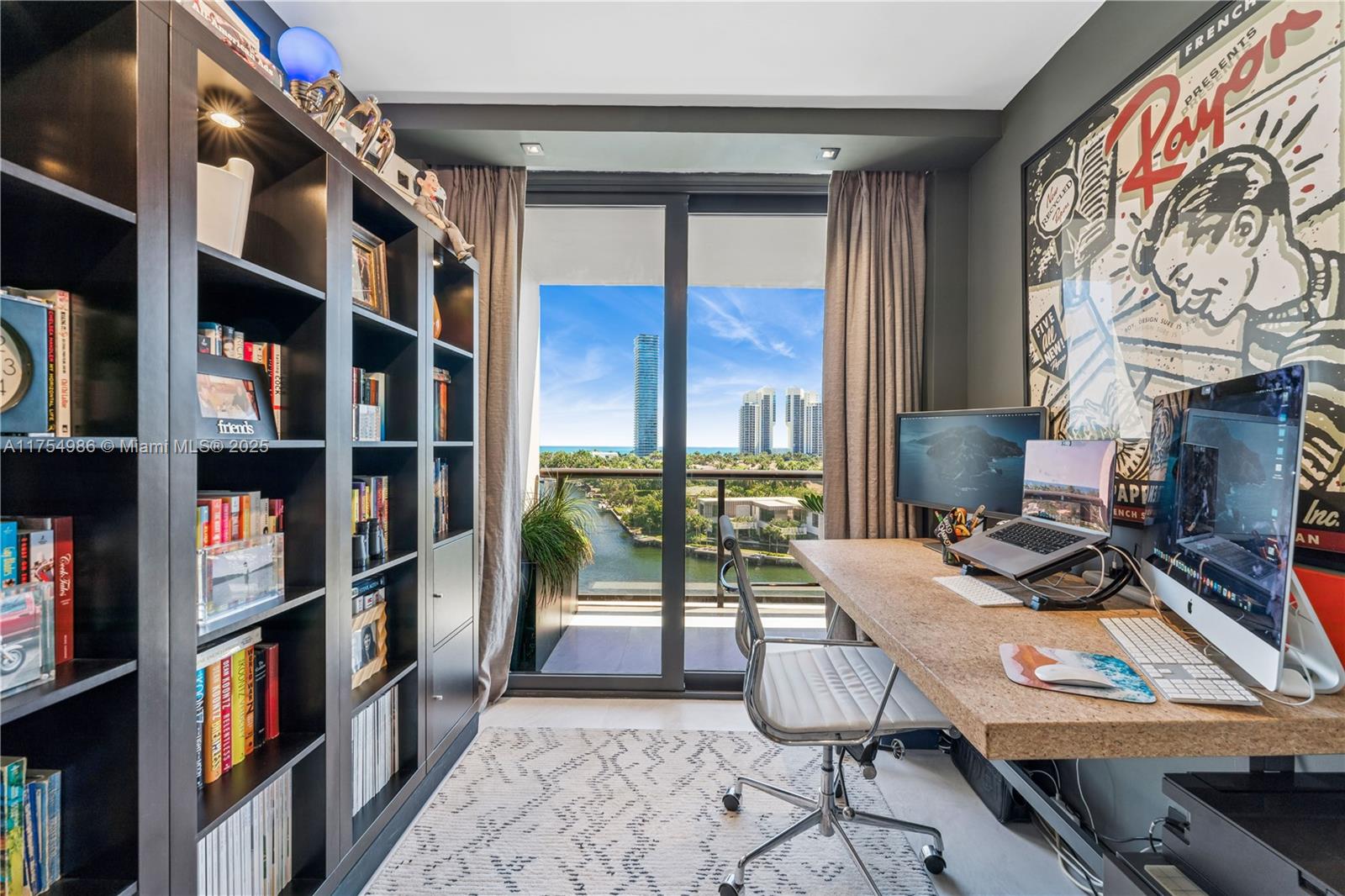 TURNBERRY ISLE SOUTH COND - Residential