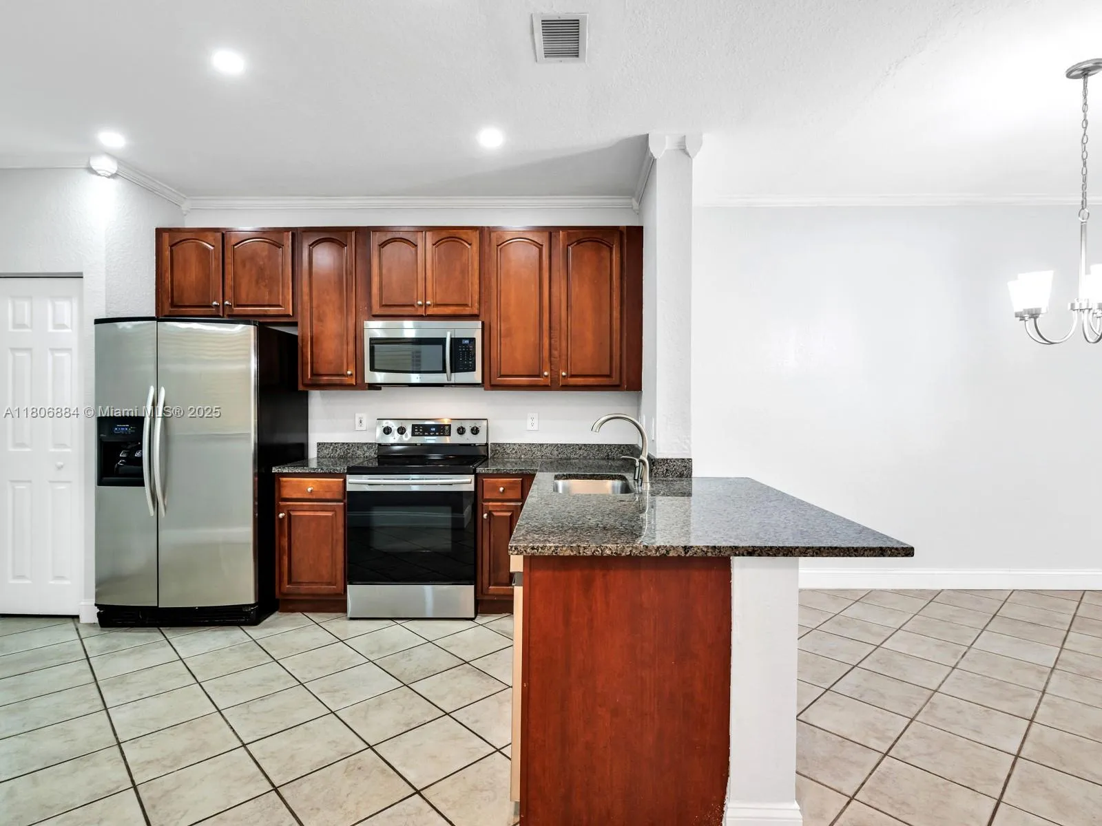 Weston, Florida 33327, United States, 2 Bedrooms Bedrooms, ,3 BathroomsBathrooms,Residential,Active,136099