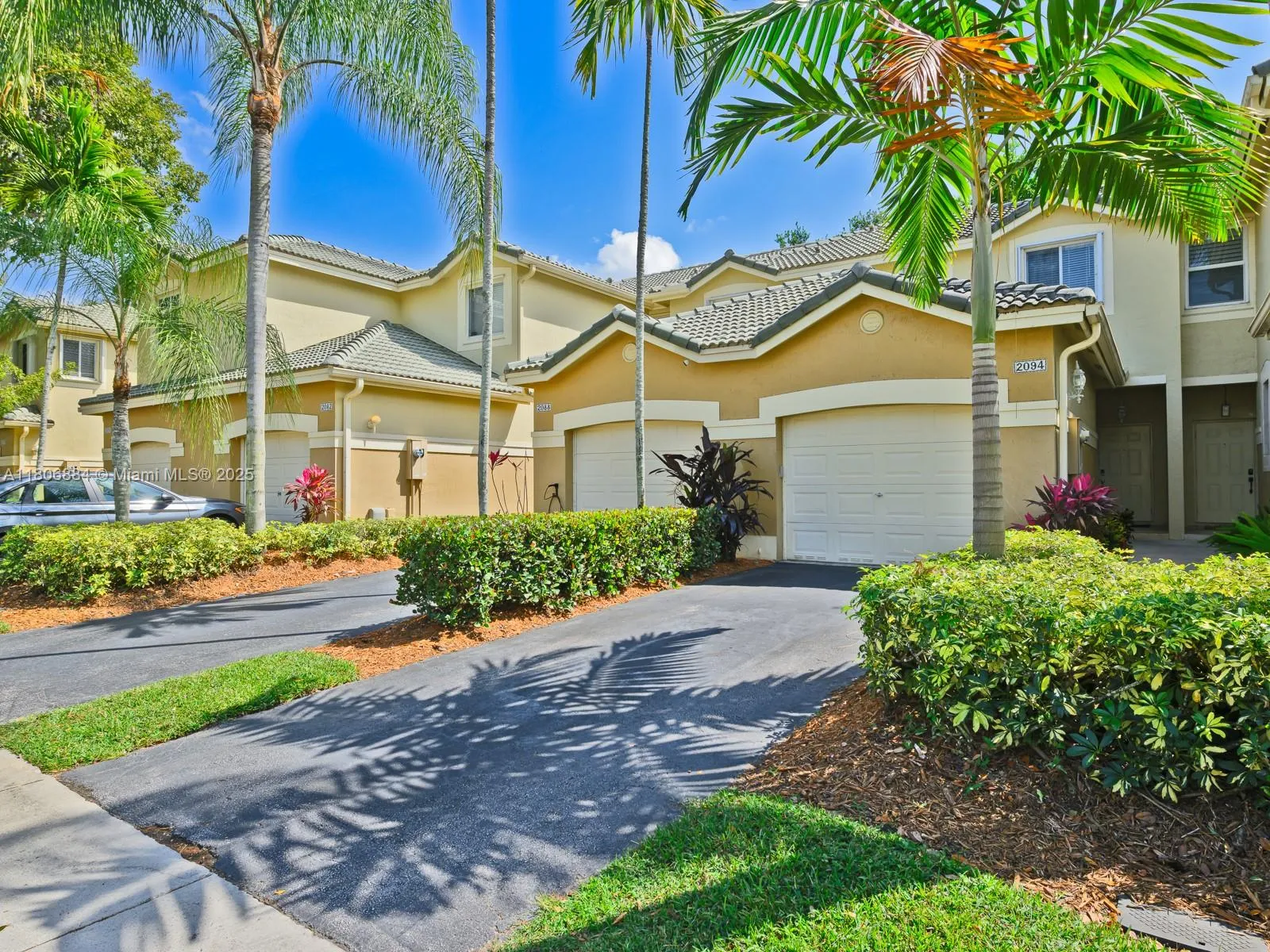 Weston, Florida 33327, United States, 2 Bedrooms Bedrooms, ,3 BathroomsBathrooms,Residential,Active,136099