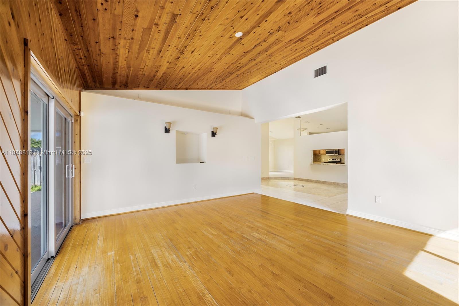 HOLLYWOOD BEACH PARK - Residential