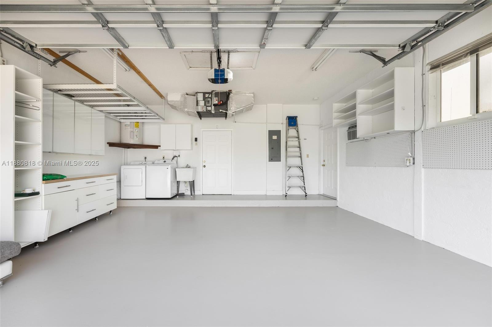 HOLLYWOOD BEACH PARK - Residential