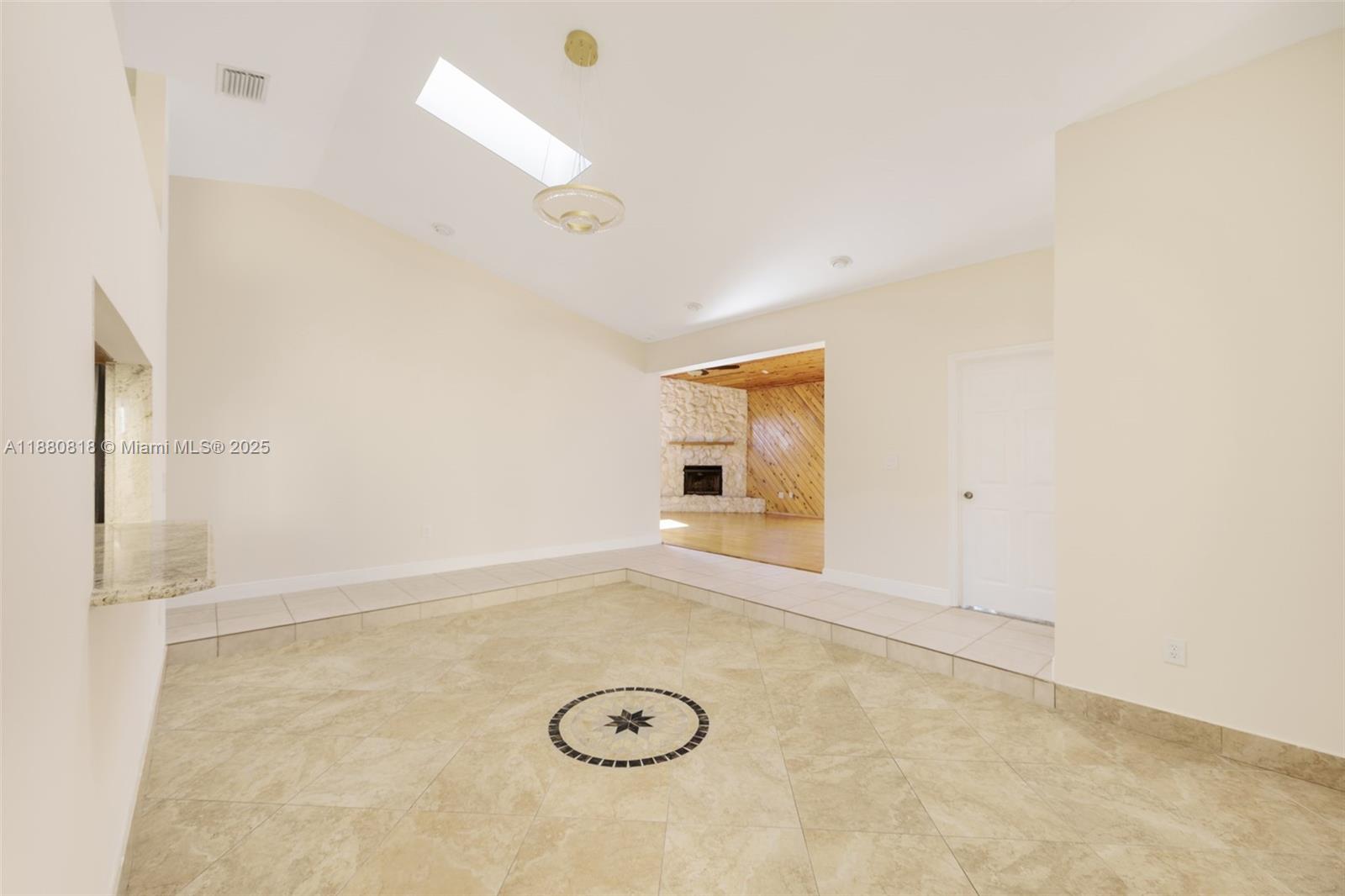 HOLLYWOOD BEACH PARK - Residential