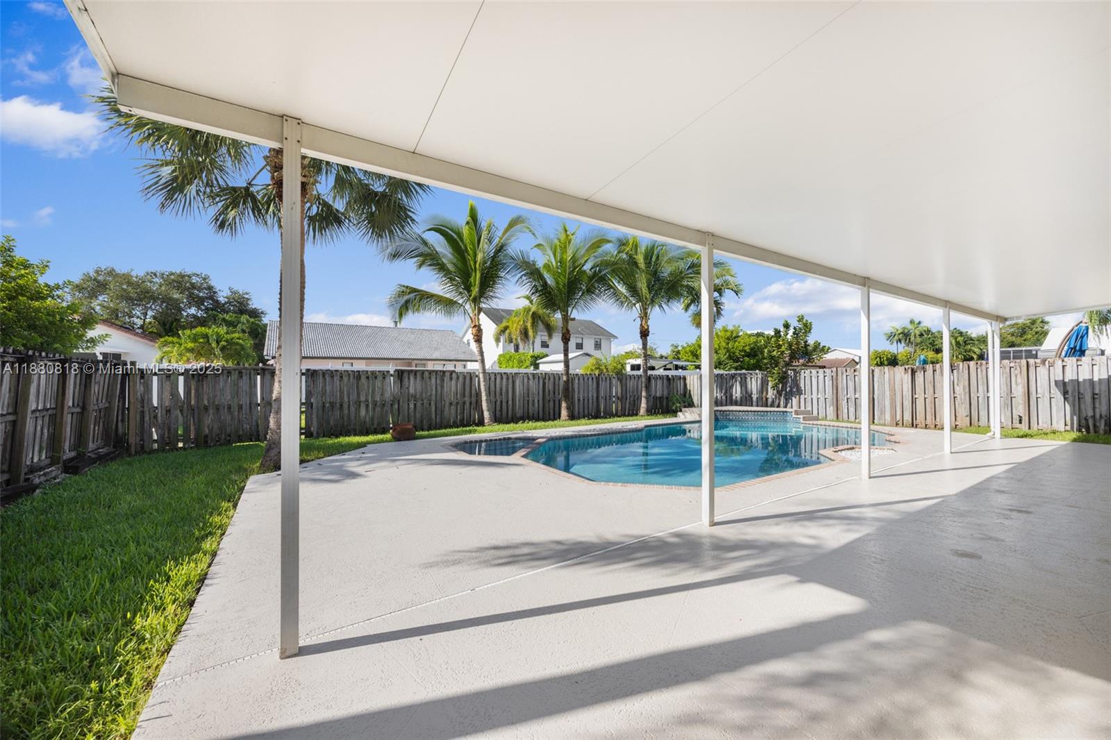 HOLLYWOOD BEACH PARK - Residential