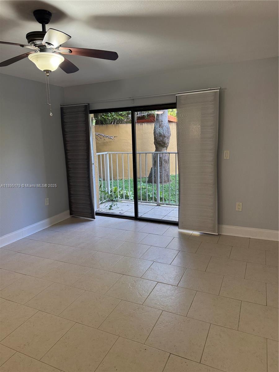 THE COURTS AT KENDALL CON - Residential Lease