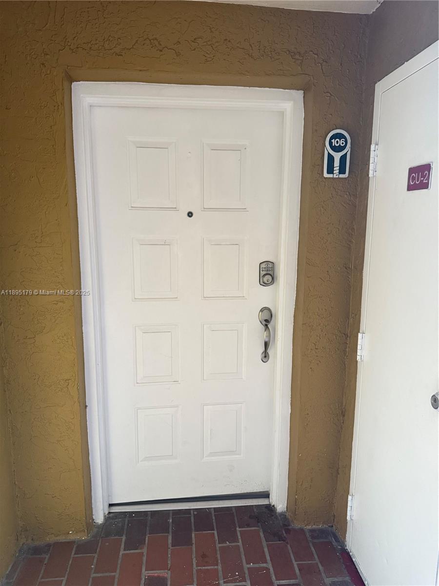 THE COURTS AT KENDALL CON - Residential Lease