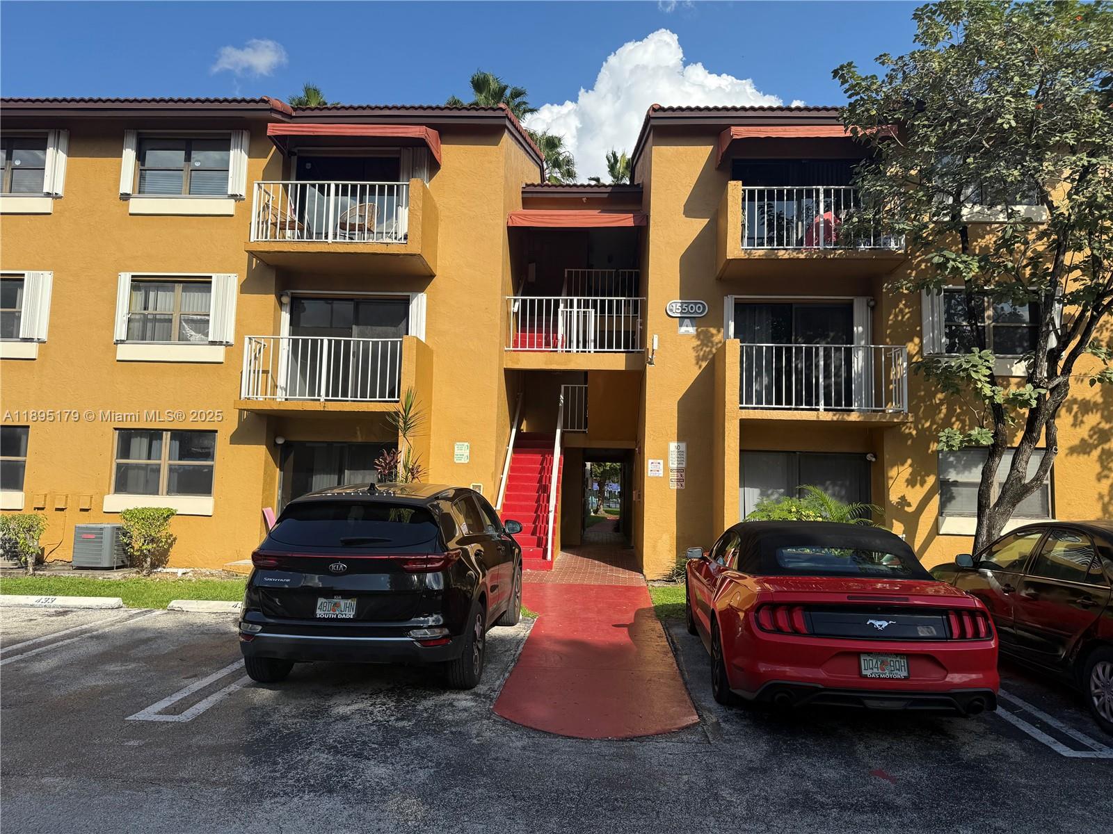 THE COURTS AT KENDALL CON - Residential Lease