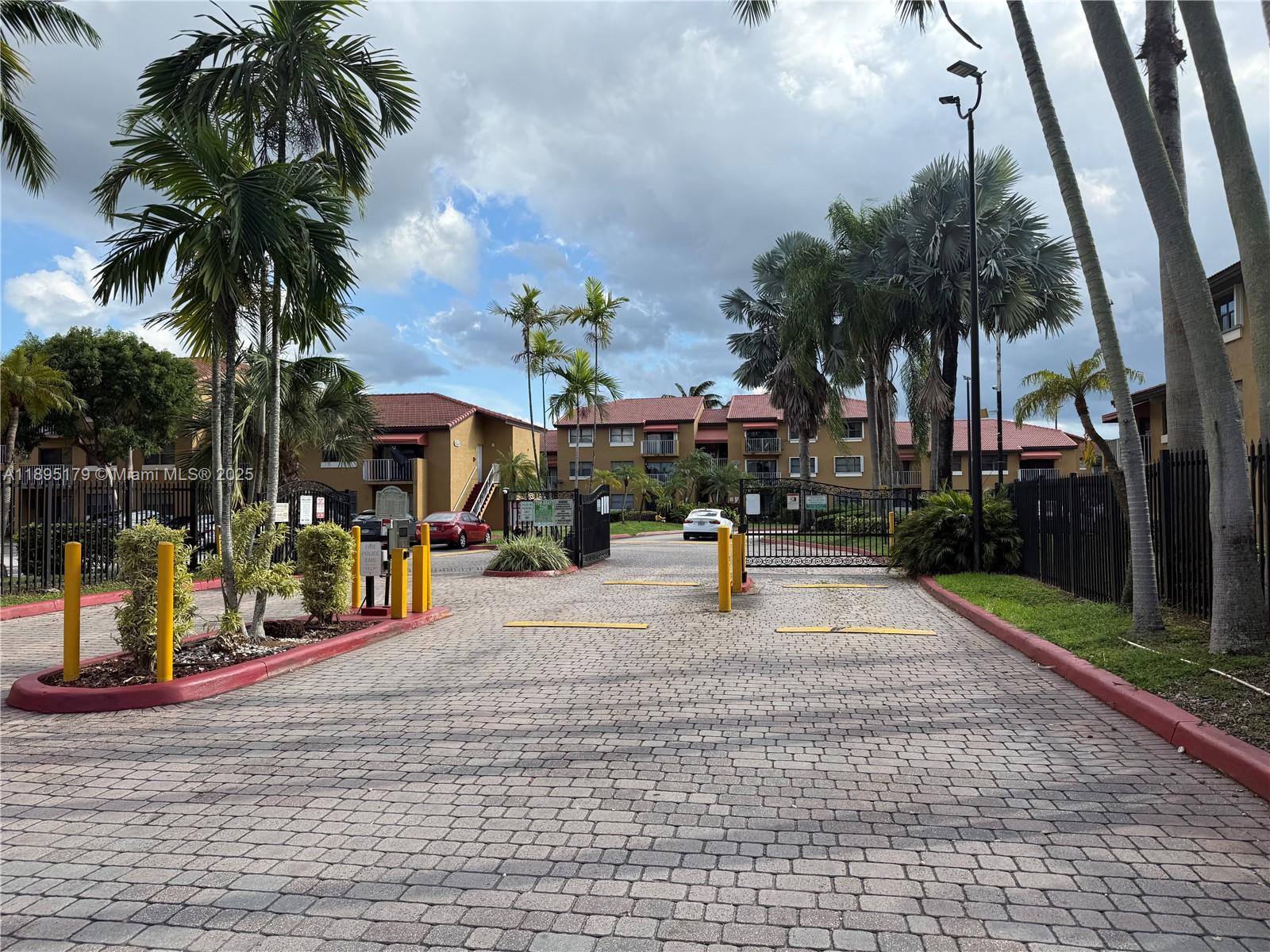 Beautiful apartment located in a gated community which only has access with Gate Code or by communicating directly with the owner to allow access. The apartment has 2 bedrooms, two bathrooms, living room, dining room, kitchen, balcony and a parking space for one car. The apartment is located in a strategic location within the condominium as it is a few steps from the club house which has a large swimming pool and two newly remodeled tennis courts, plus green areas around, in addition to this the condominium offers two more pools, playgrounds for children, and gym. It is just a few minutes away from several well known supermarkets, shops and restaurants. This area has A+ schools, schools like Kendale lake elementary school and one of the most recognized universities in Miami Dade College.