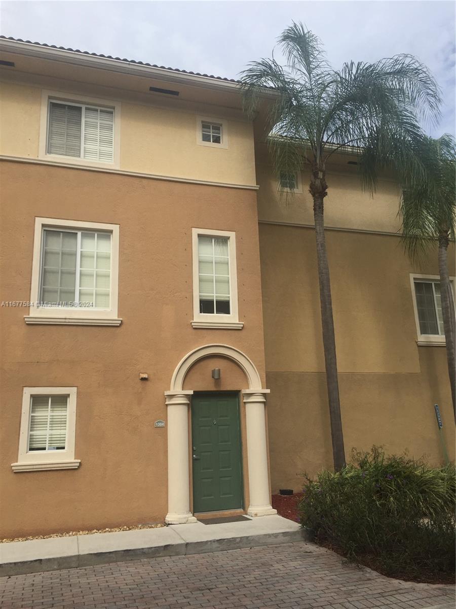 Property for Sale at 2941 Ne 185th St 1304, Aventura, Miami-Dade County, Florida - Bedrooms: 3 
Bathrooms: 2  - $635,000