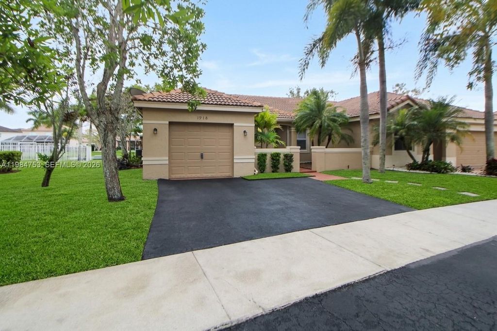 Photo of 1918 Andromeda Ln #1918, Weston, FL 33327 (MLS # A11984753)
