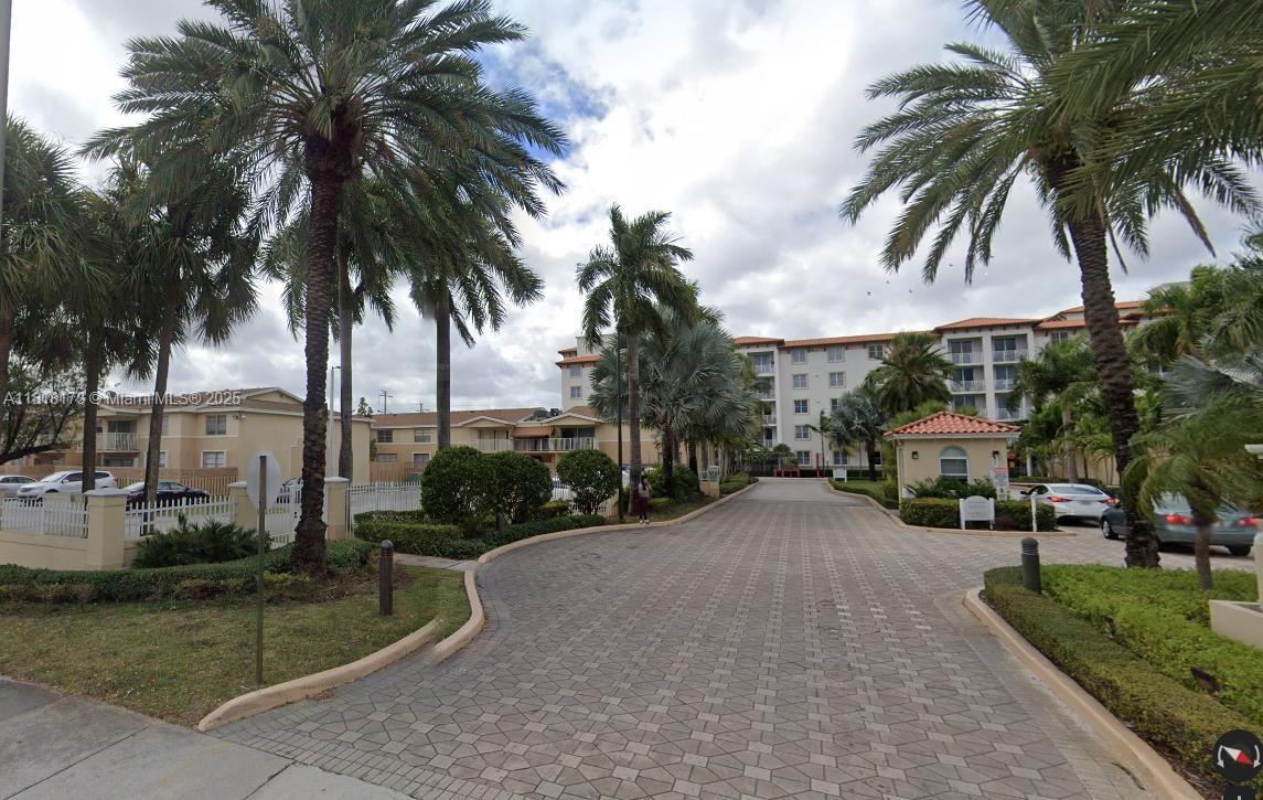 4590 Nw 79th Ave 2B, Doral, Miami-Dade County, Florida - 2 Bedrooms  
2 Bathrooms - 