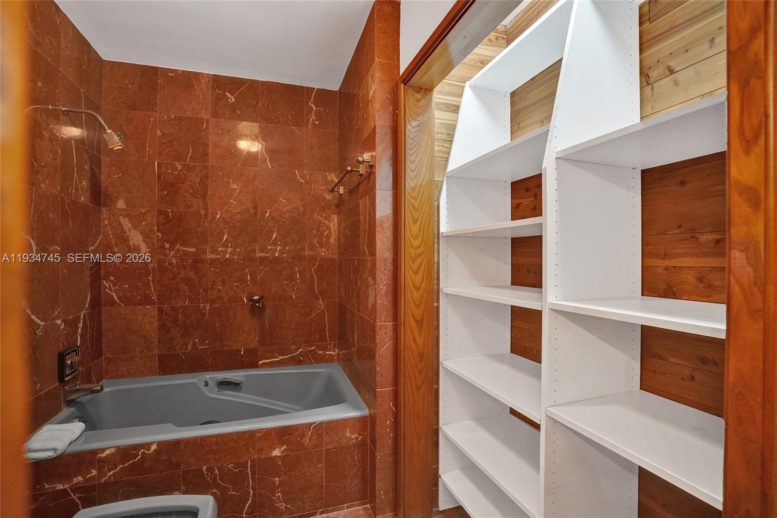 HIALEAH 5TH ADDN REV PL - Residential