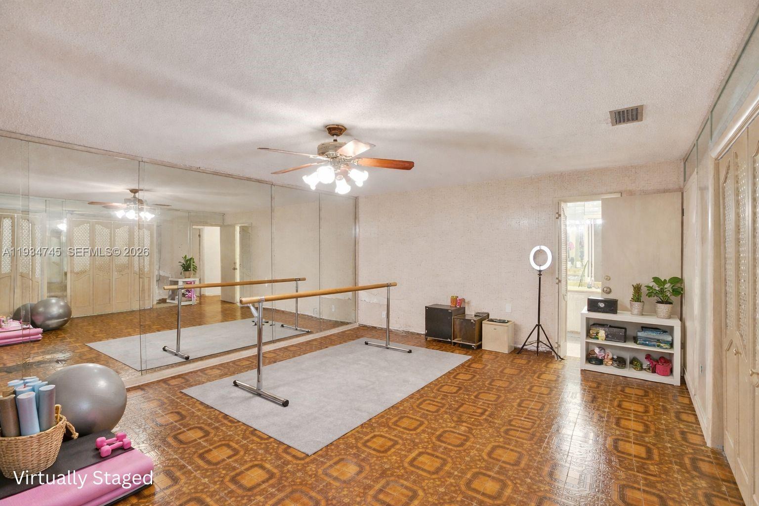 HIALEAH 5TH ADDN REV PL - Residential