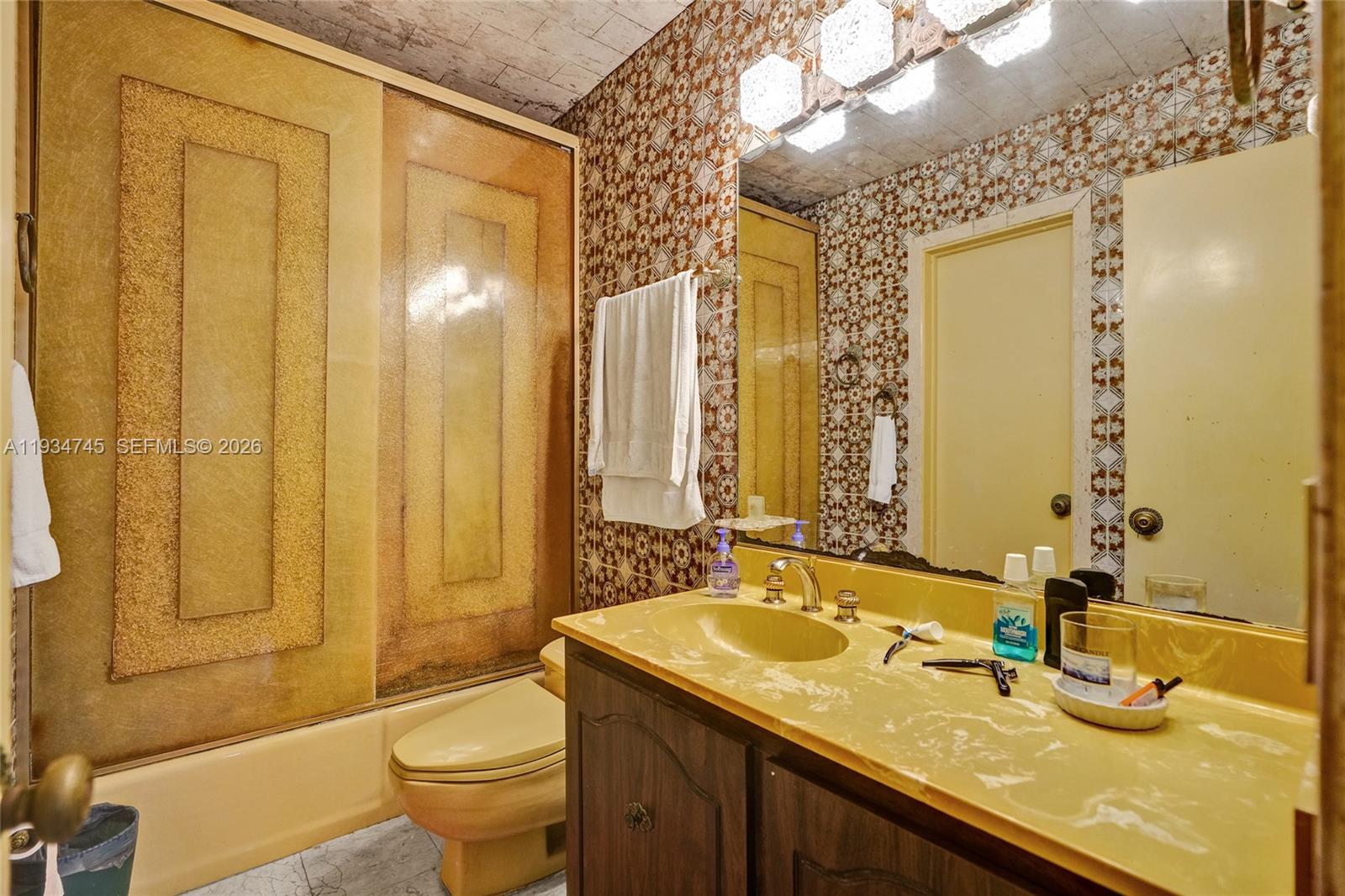 HIALEAH 5TH ADDN REV PL - Residential