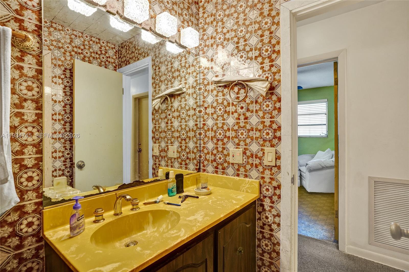 HIALEAH 5TH ADDN REV PL - Residential