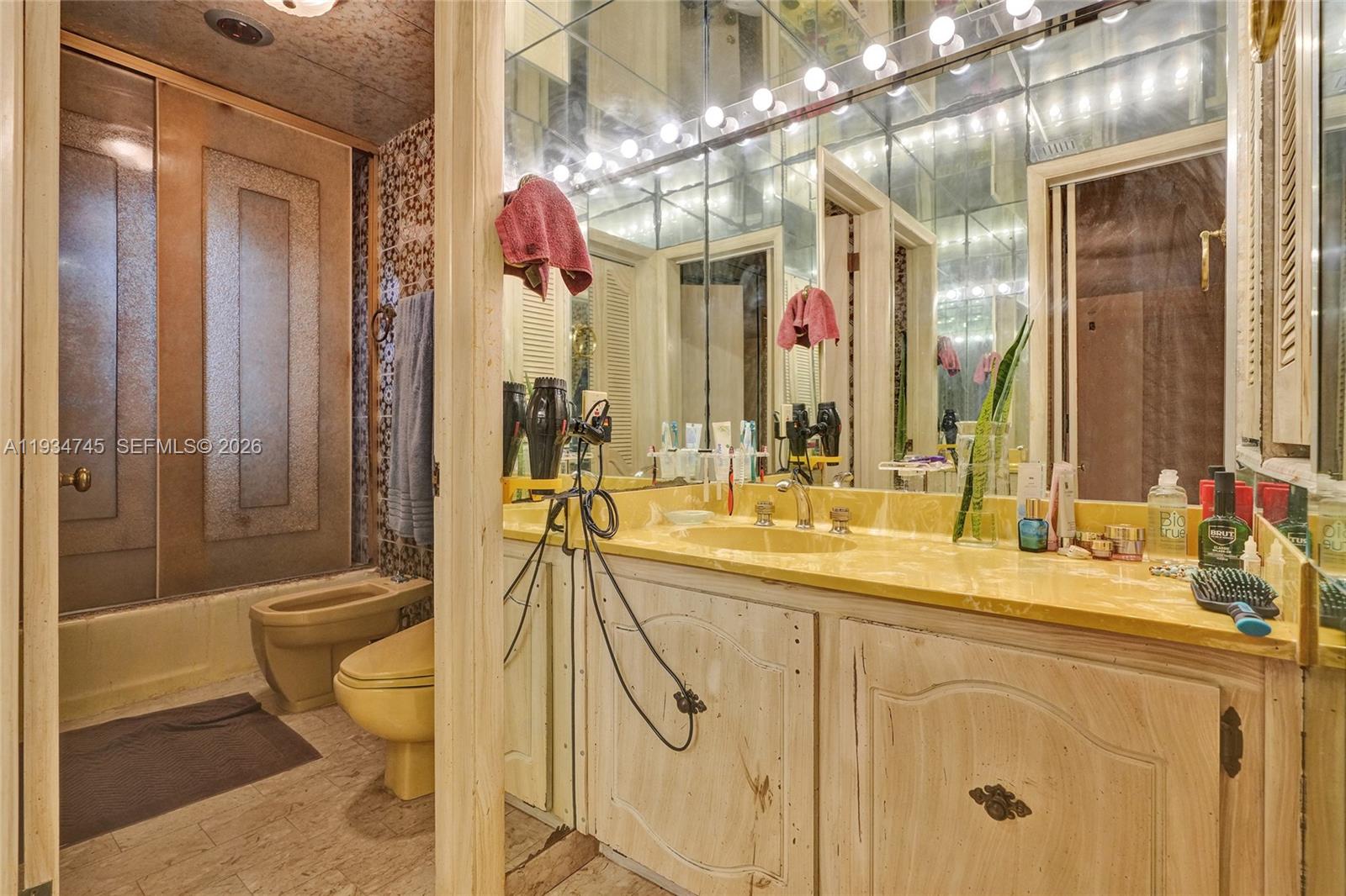 HIALEAH 5TH ADDN REV PL - Residential